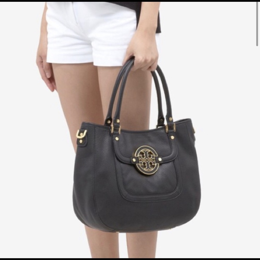 Tory Burch Amanda Hobo- Black